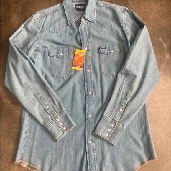 ⭐️NEW WRANGLER COWBOY CUT® LONG SLEEVE WESTERN DENIM SNAP WORK SHIRT- LARGE TALL - Picture 5 of 10